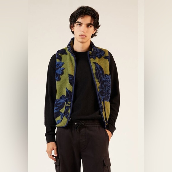 PacSun Other - PacSun Olive Green Navy Floral Sherpa Fleece Vest Men’s M NWT